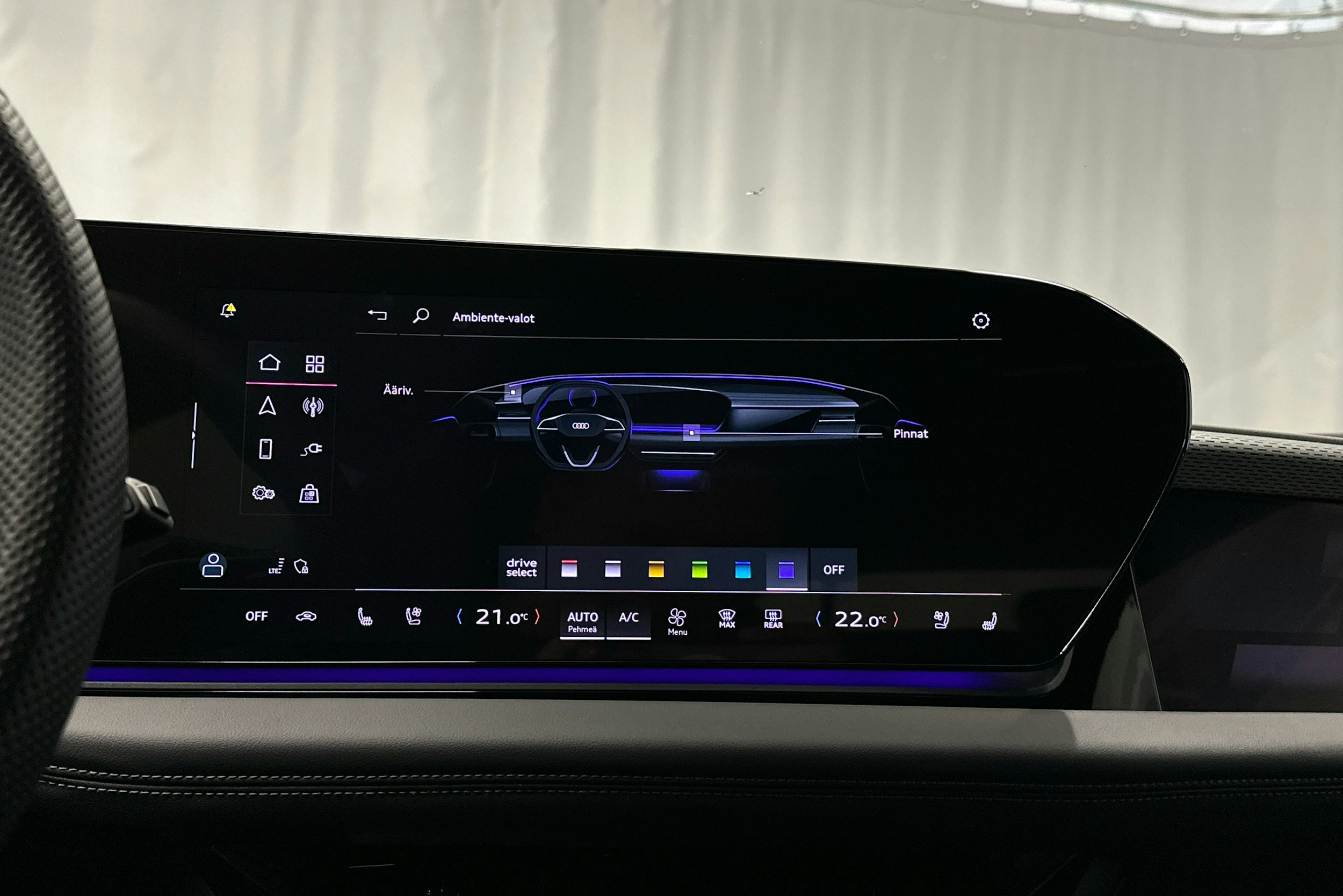 musta Audi S6 e-tron 2025 kuva 14.