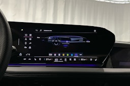 musta Audi S6 e-tron 2025 kuva 14.