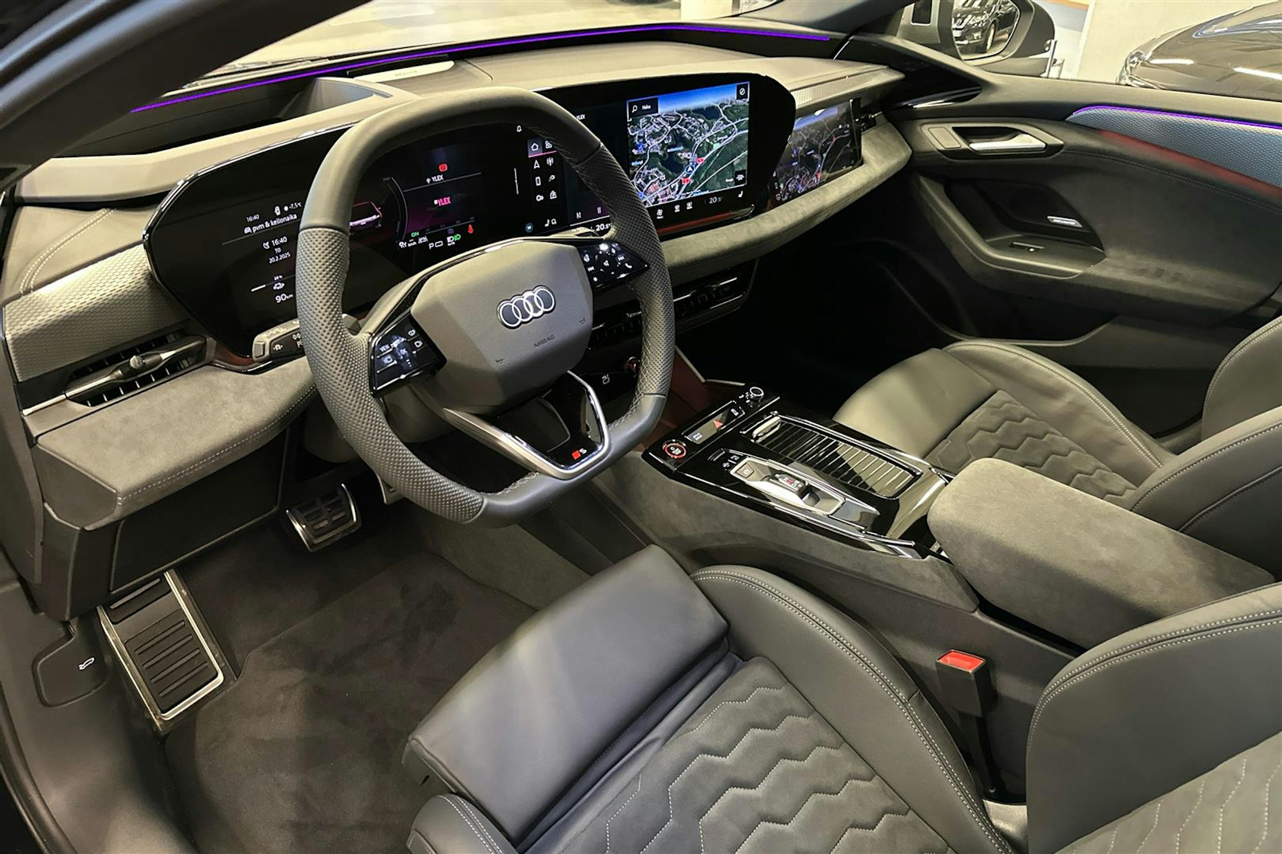 met. musta Audi S6 e-tron 2025 kuva 6.