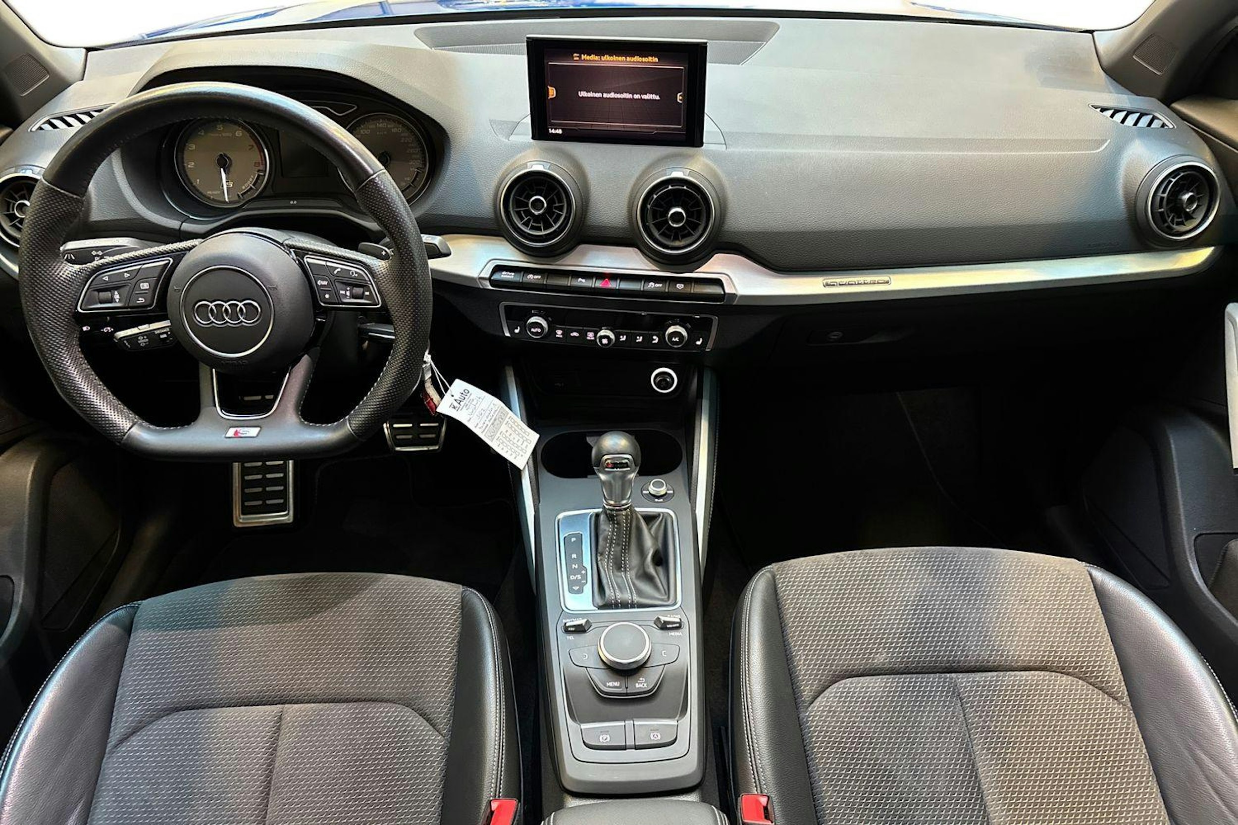 sininen Audi SQ2 2019 kuva 7.