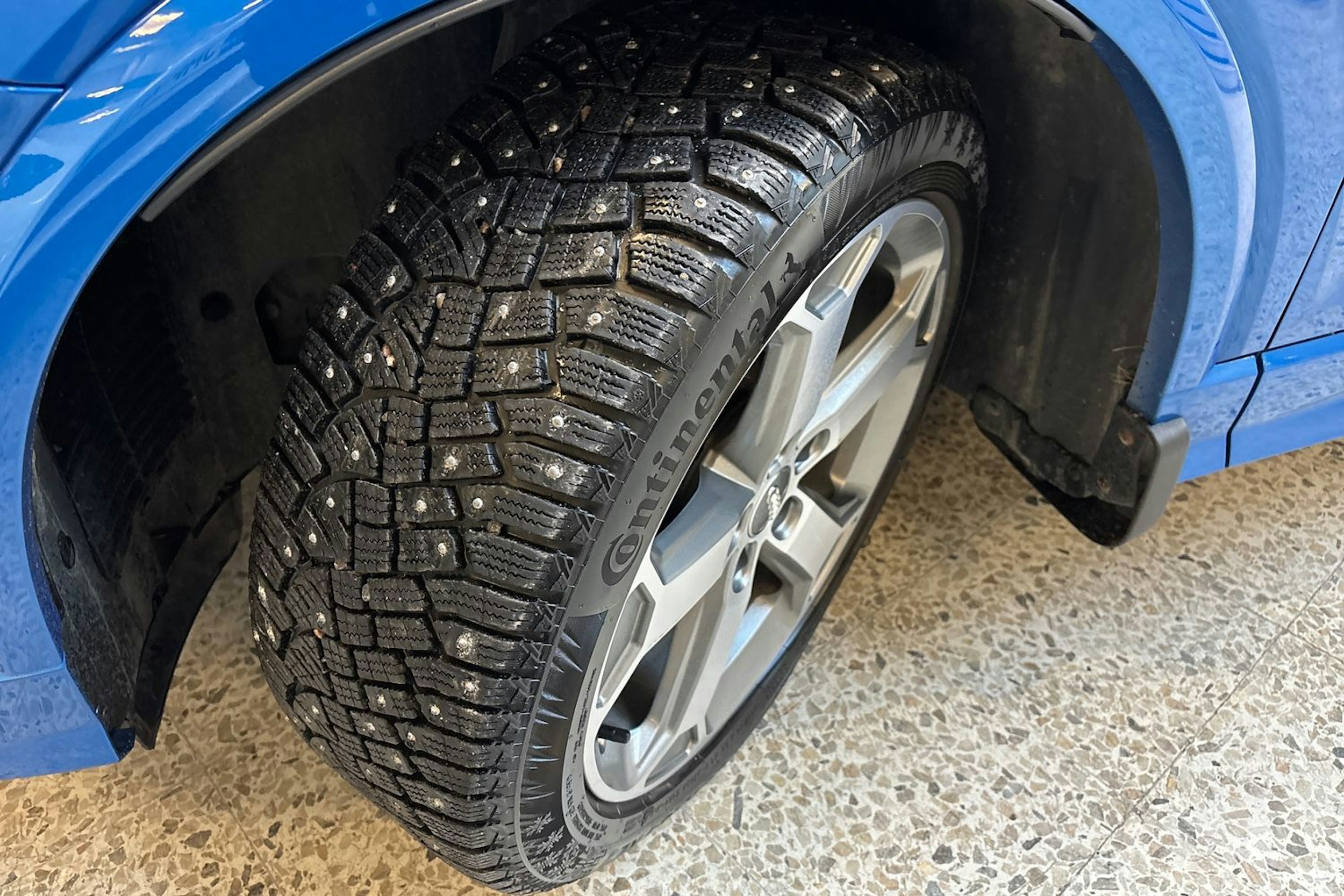 sininen Audi SQ2 2019 kuva 10.