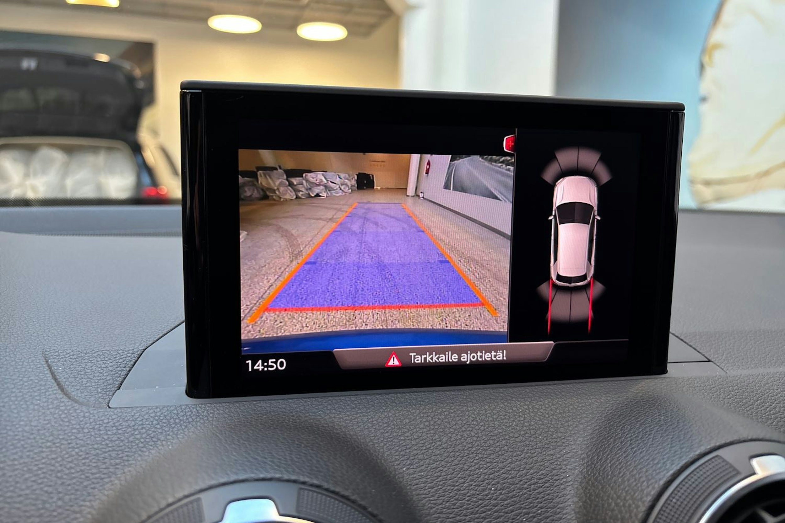 sininen Audi SQ2 2019 kuva 16.