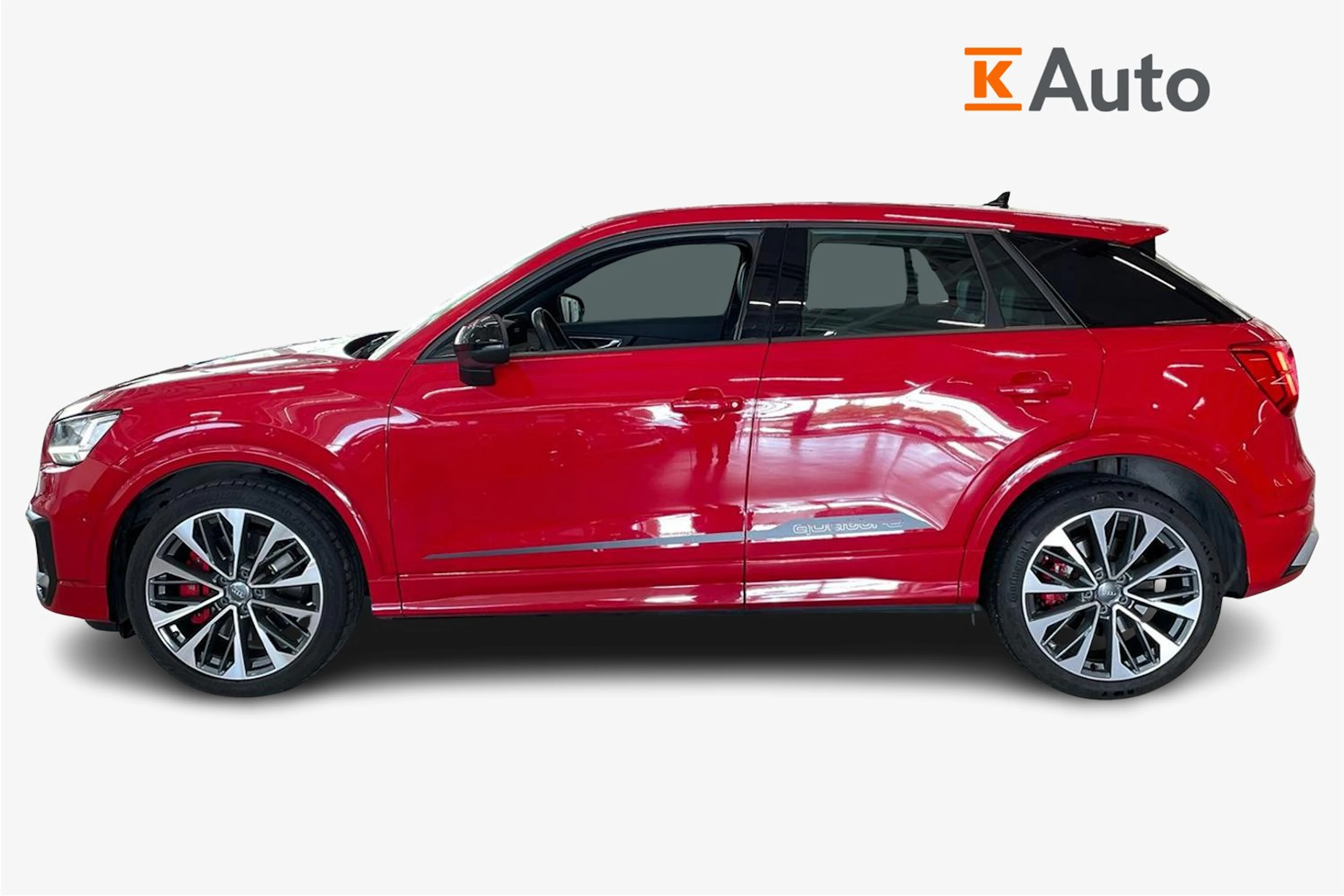 punainen Audi SQ2 2019 kuva 7.