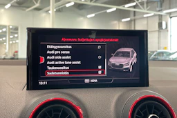 punainen Audi SQ2 2019 kuva 29.