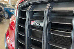 punainen Audi SQ2 2019 kuva 40.