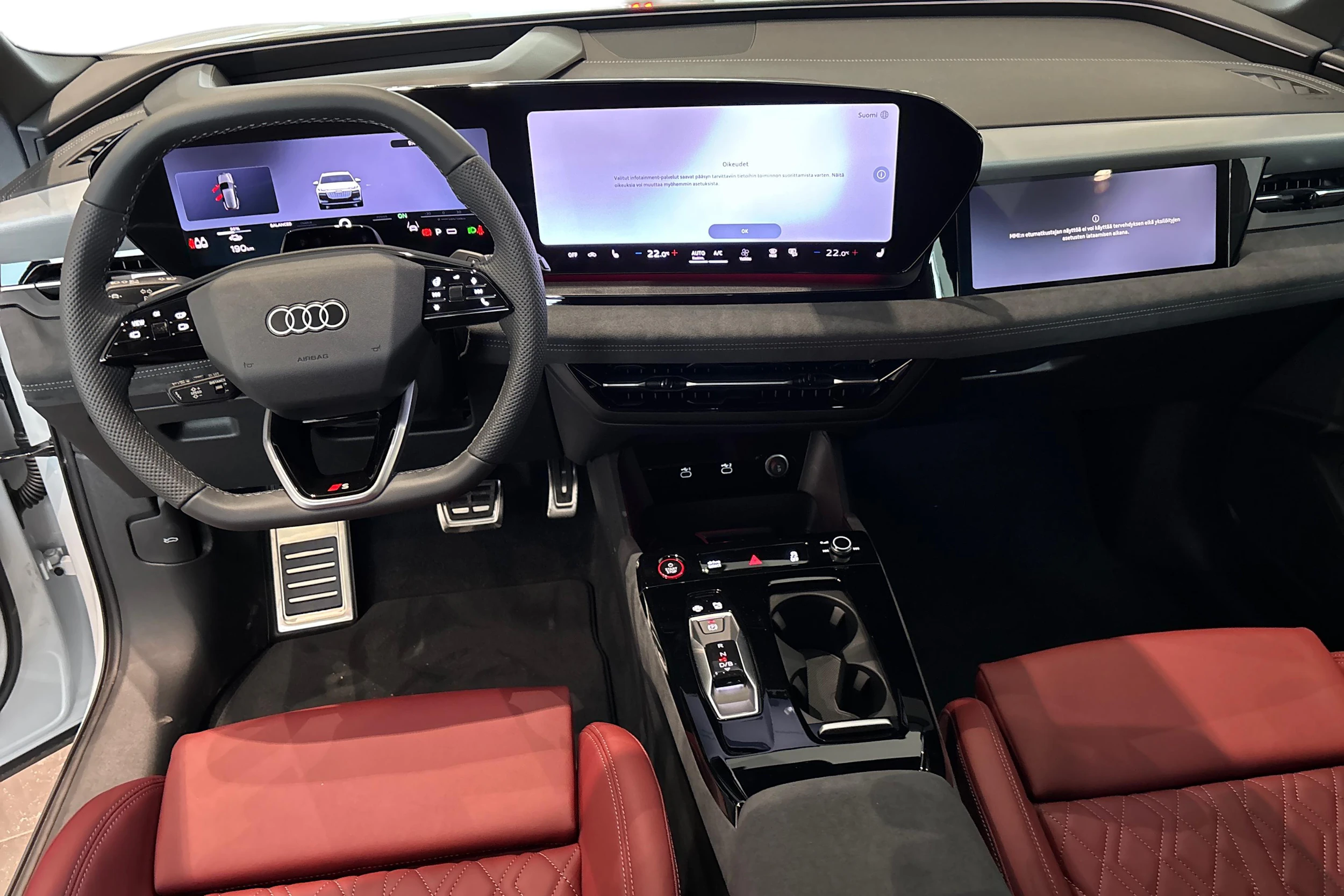 valkoinen Audi SQ6 e-tron 2026 kuva 7.