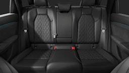 valkoinen Audi SQ6 e-tron 2024 kuva 9.