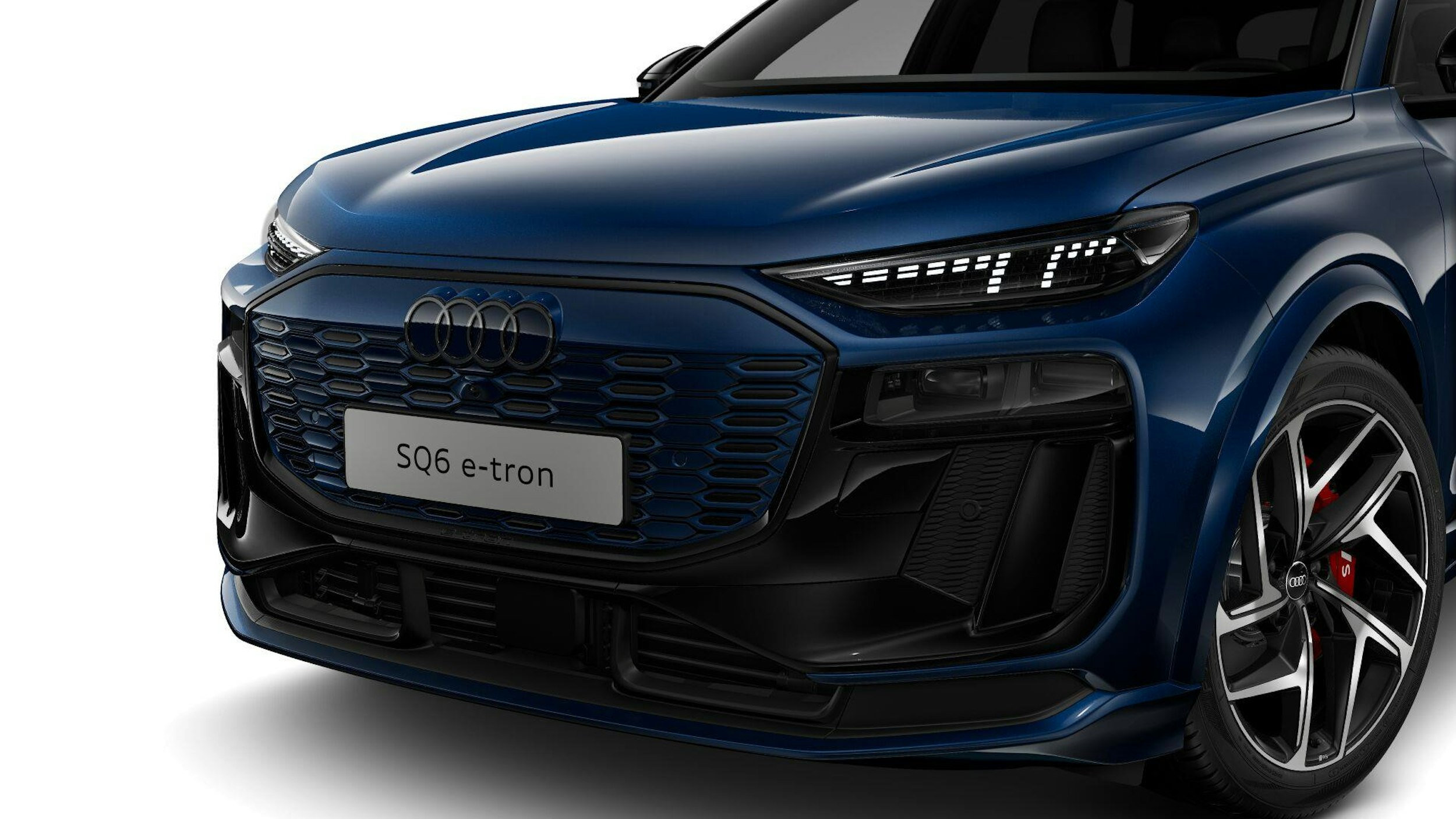 sininen Audi SQ6 e-tron 2024 kuva 6.