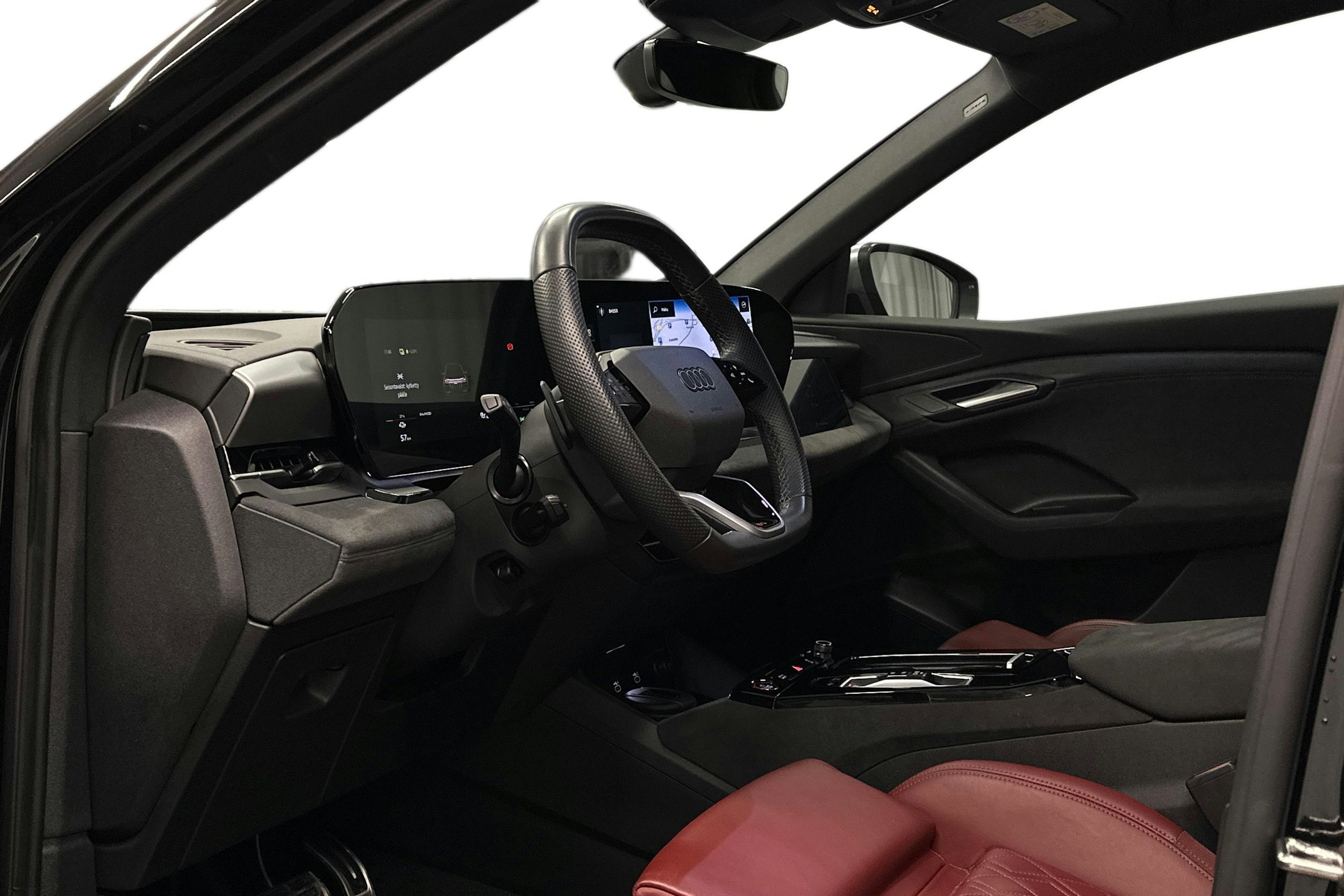 musta Audi SQ6 e-tron 2024 kuva 7.
