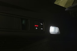 musta Audi SQ6 e-tron 2024 kuva 34.