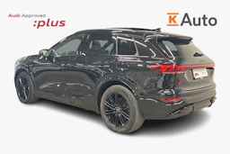 Musta Audi SQ6 e-tron 2024 kuva 2.