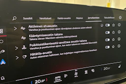 Musta Audi SQ6 e-tron 2024 kuva 22.