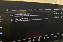 Musta Audi SQ6 e-tron 2024 kuva 23.