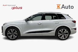 valkoinen Audi SQ6 e-tron 2024 kuva 5.