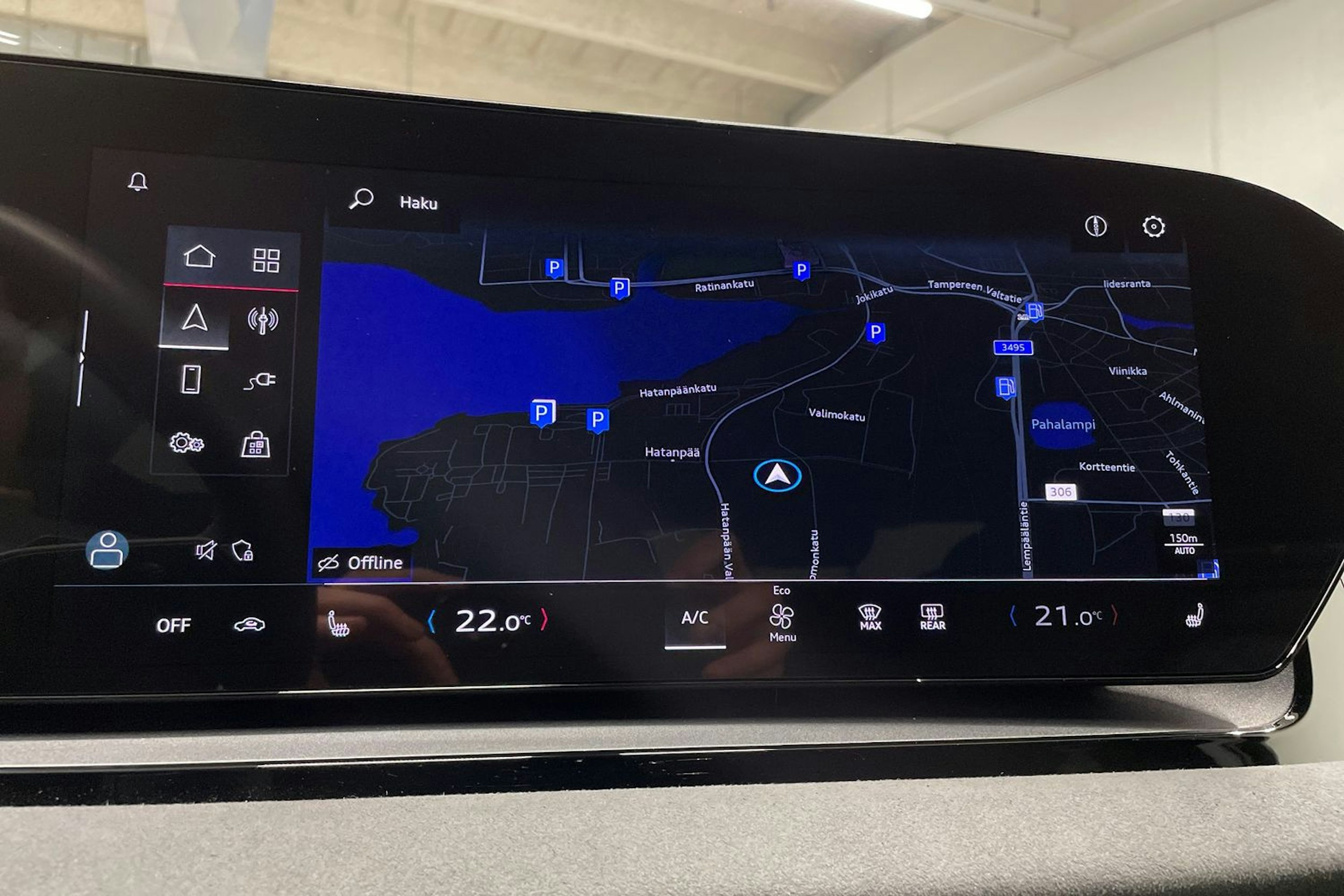 valkoinen Audi SQ6 e-tron 2024 kuva 18.