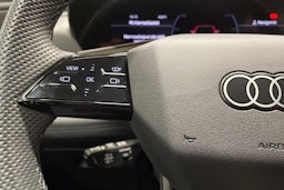 valkoinen Audi SQ6 e-tron 2024 kuva 20.