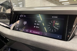 valkoinen Audi SQ6 e-tron 2024 kuva 29.