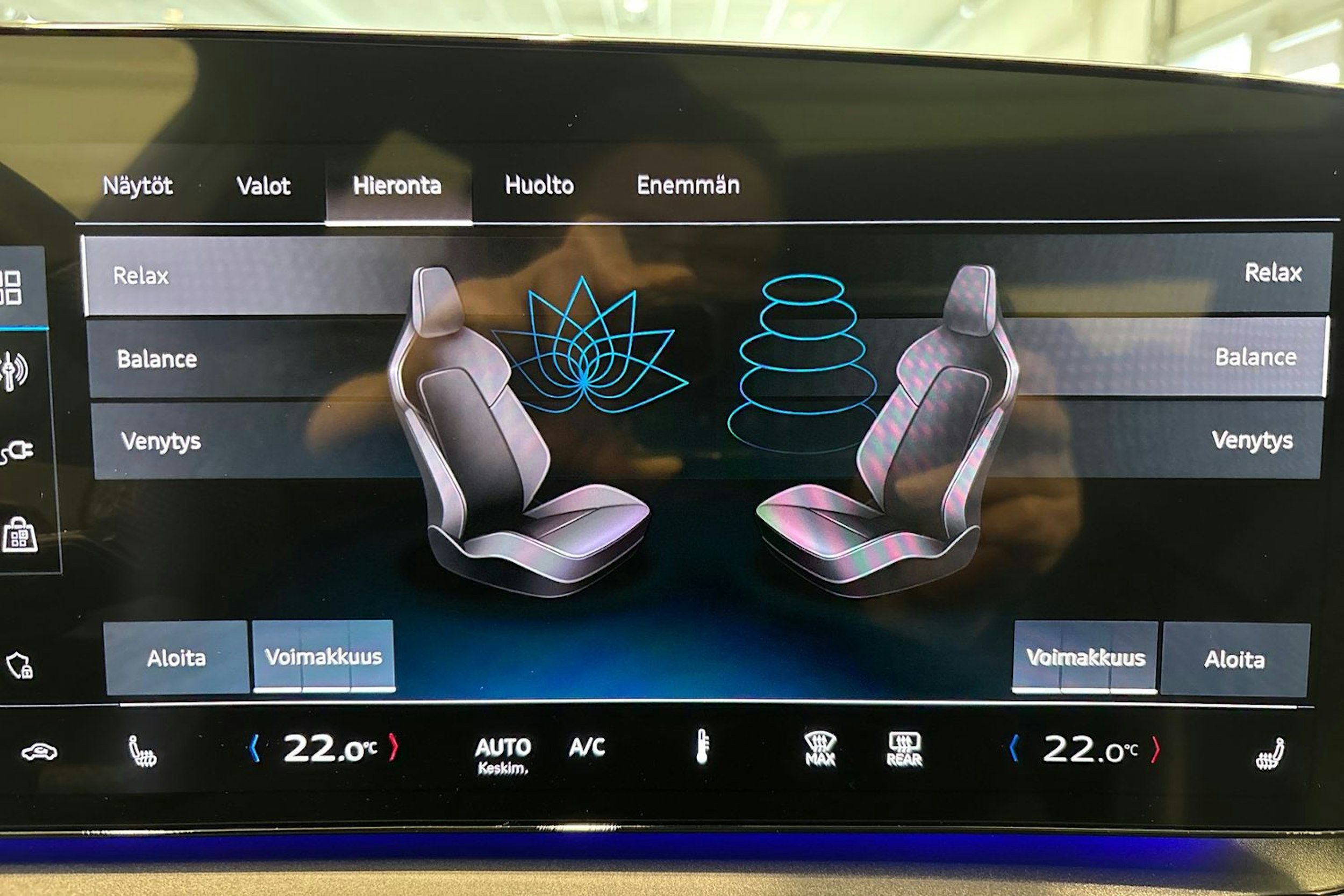 Musta Audi SQ6 e-tron 2025 kuva 28.