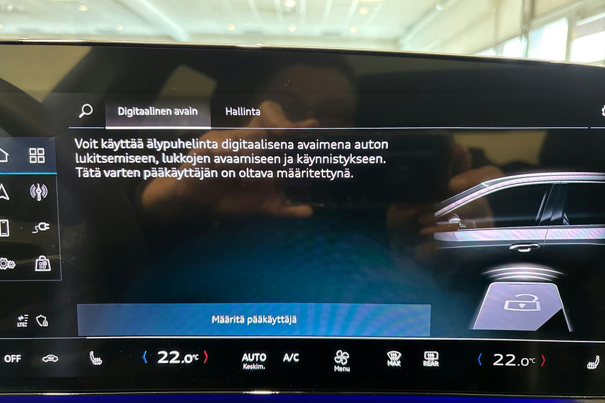 Musta Audi SQ6 e-tron 2025 kuva 31.