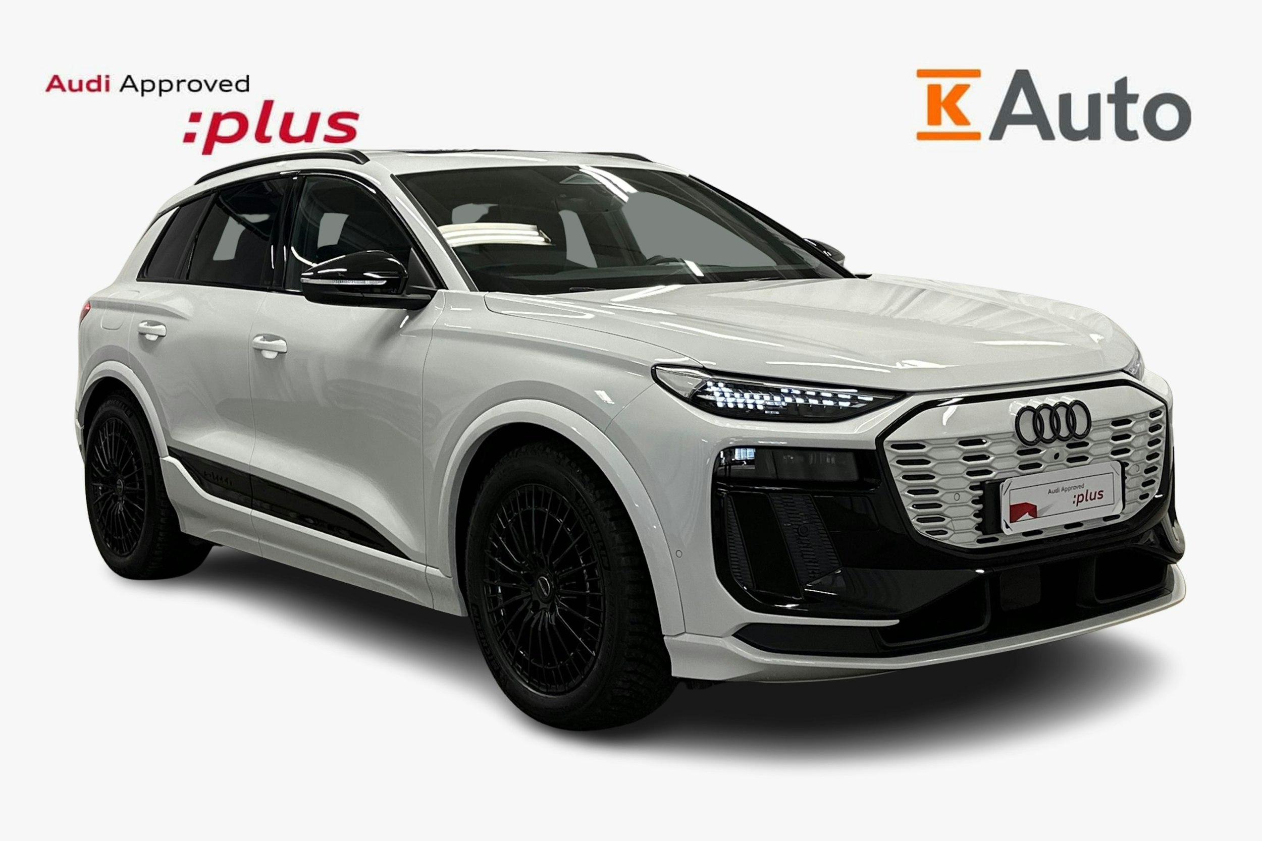 valkoinen Audi SQ6 e-tron 2024 kuva 1.