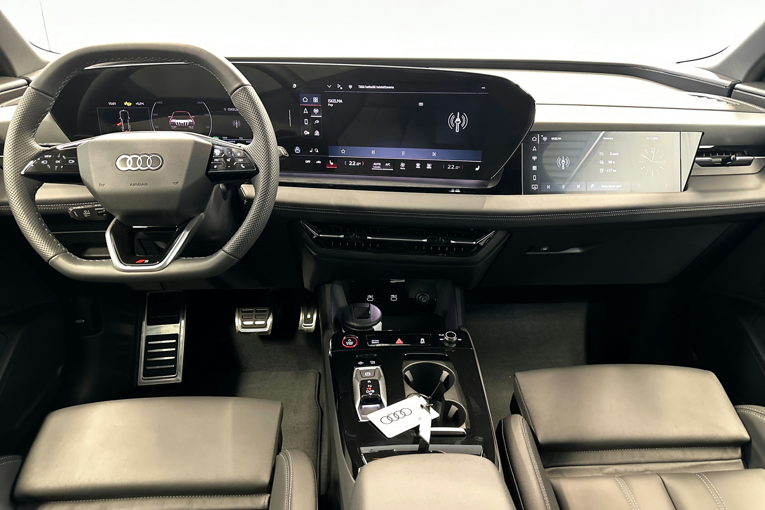 musta Audi SQ6 e-tron 2025 kuva 2.