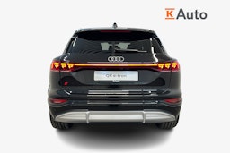 musta Audi SQ6 e-tron 2025 kuva 26.