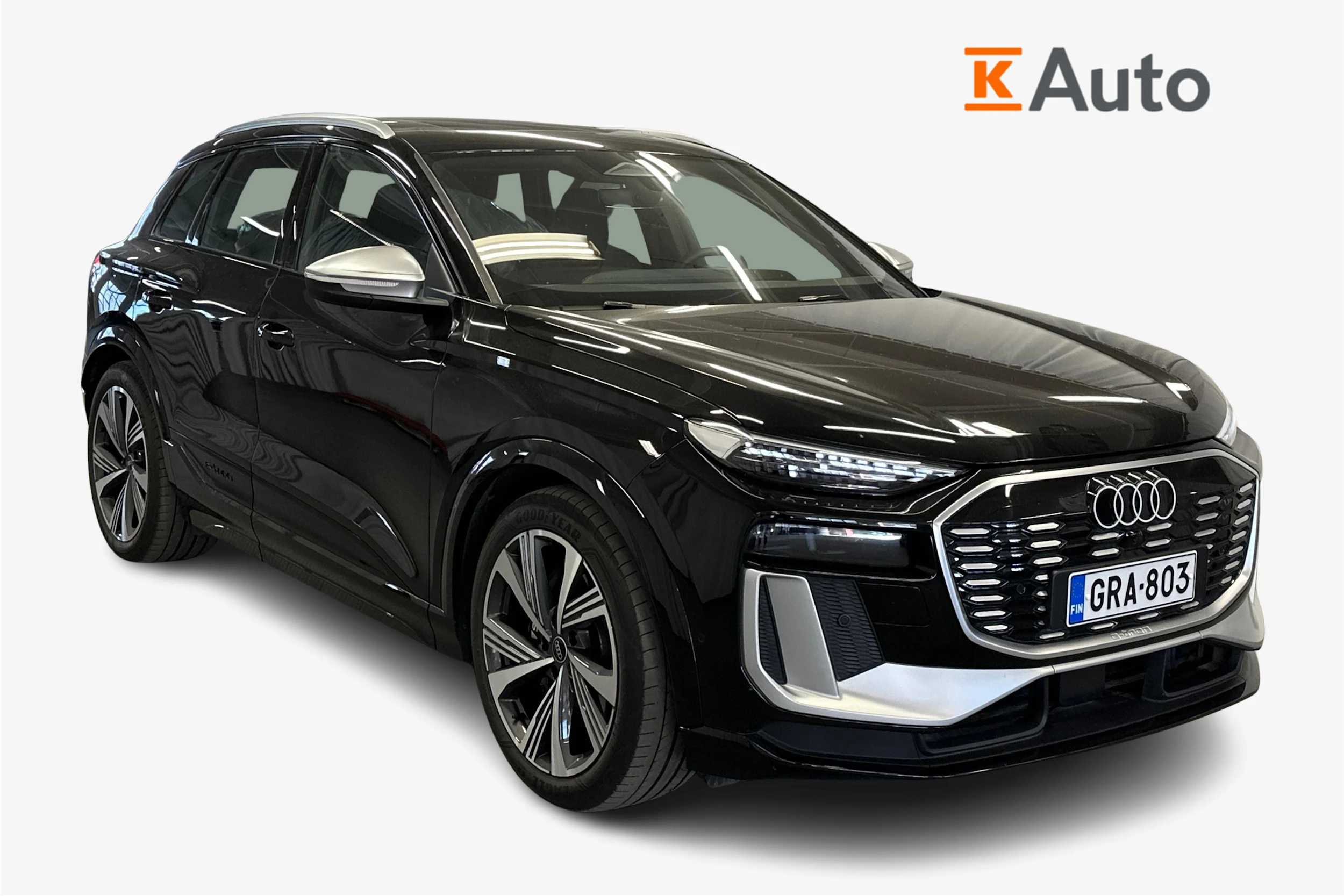 musta Audi SQ6 e-tron 2025 kuva 1.