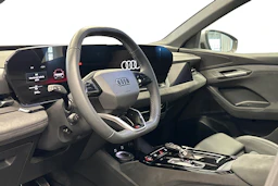 musta Audi SQ6 e-tron 2025 kuva 3.