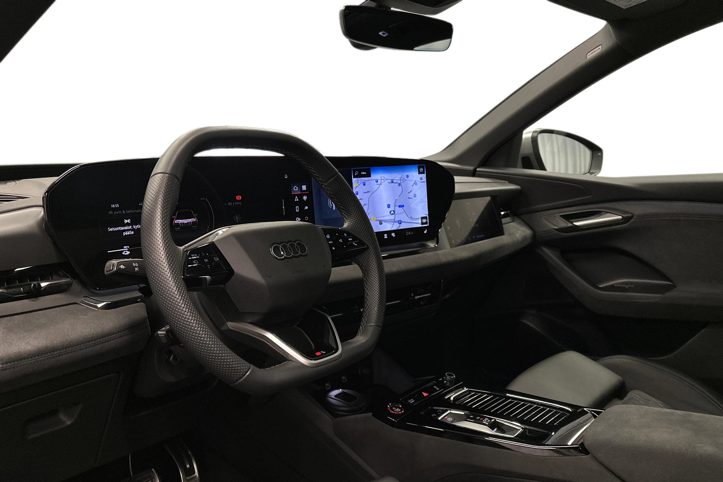 musta Audi SQ6 e-tron 2025 kuva 8.