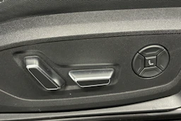 musta Audi SQ6 e-tron 2025 kuva 22.