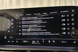 musta Audi SQ6 e-tron 2025 kuva 36.