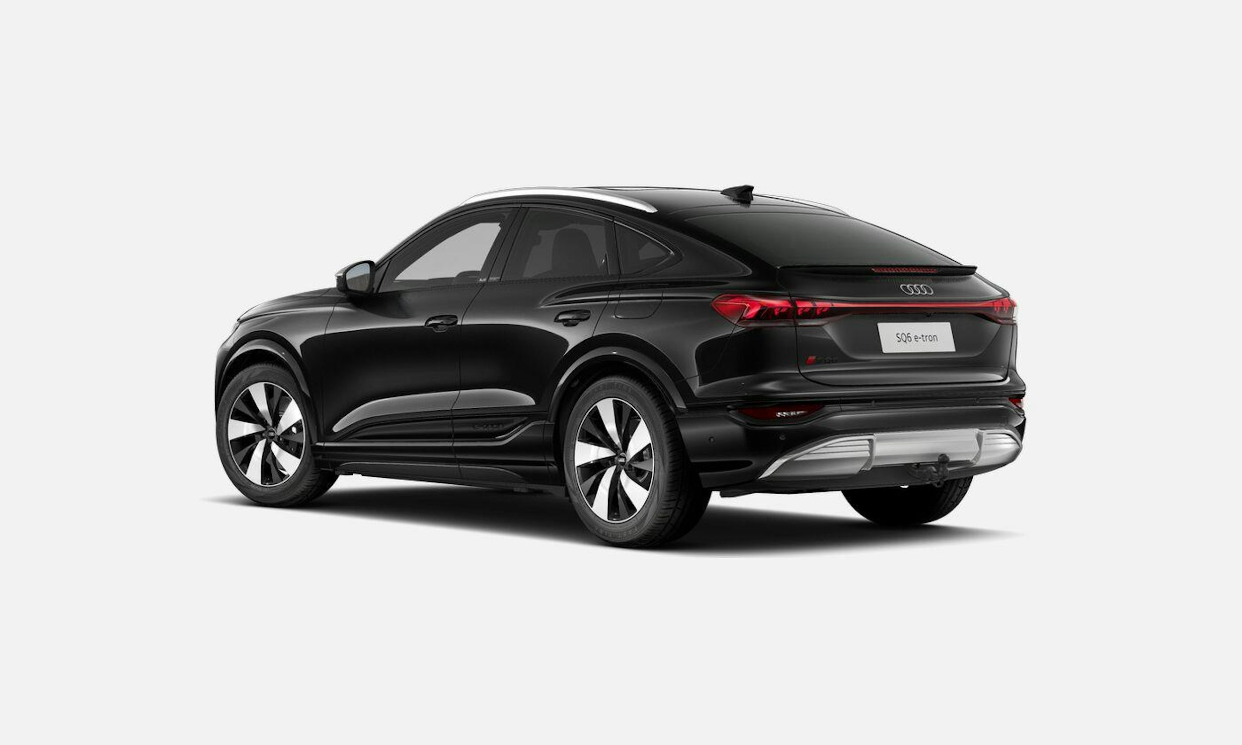 musta Audi SQ6 e-tron 2025 kuva 2.