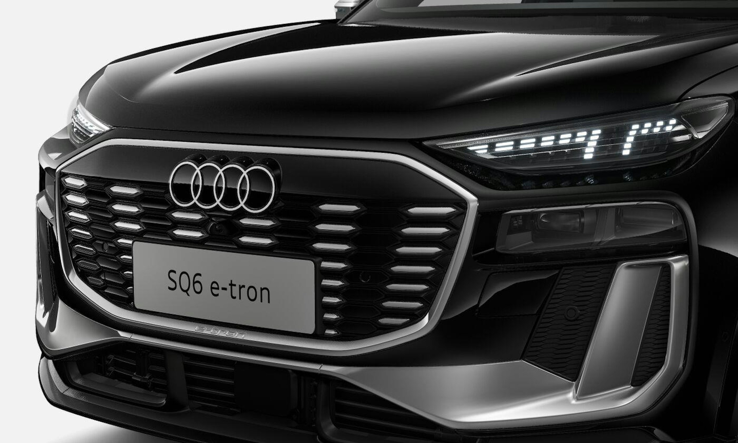musta Audi SQ6 e-tron 2025 kuva 3.
