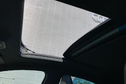 musta Audi SQ6 e-tron 2025 kuva 15.