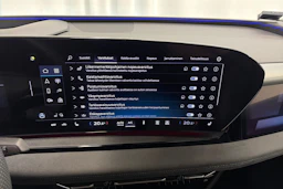 Musta Audi SQ6 e-tron 2025 kuva 31.