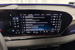 Musta Audi SQ6 e-tron 2025 kuva 32.
