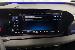 Musta Audi SQ6 e-tron 2025 kuva 35.