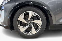 harmaa Audi SQ6 e-tron 2025 kuva 9.