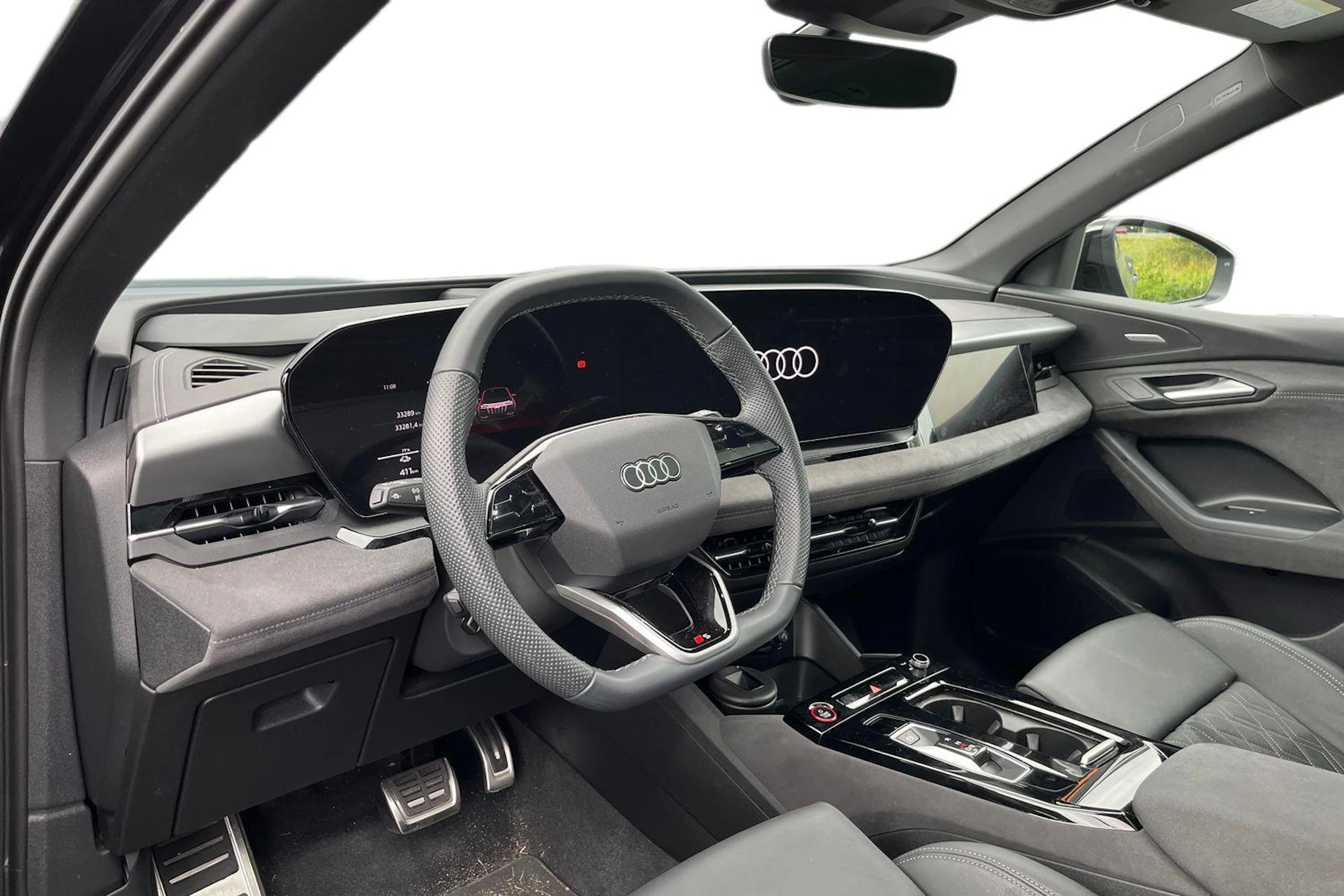 met. musta Audi SQ6 e-tron 2025 kuva 3.