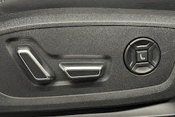 harmaa Audi SQ6 e-tron 2025 kuva 18.