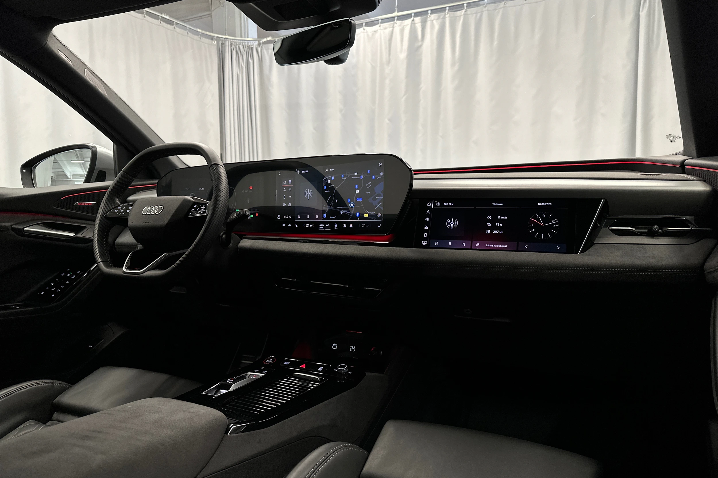 harmaa Audi SQ6 e-tron 2025 kuva 19.