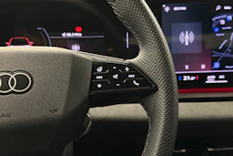 harmaa Audi SQ6 e-tron 2025 kuva 22.