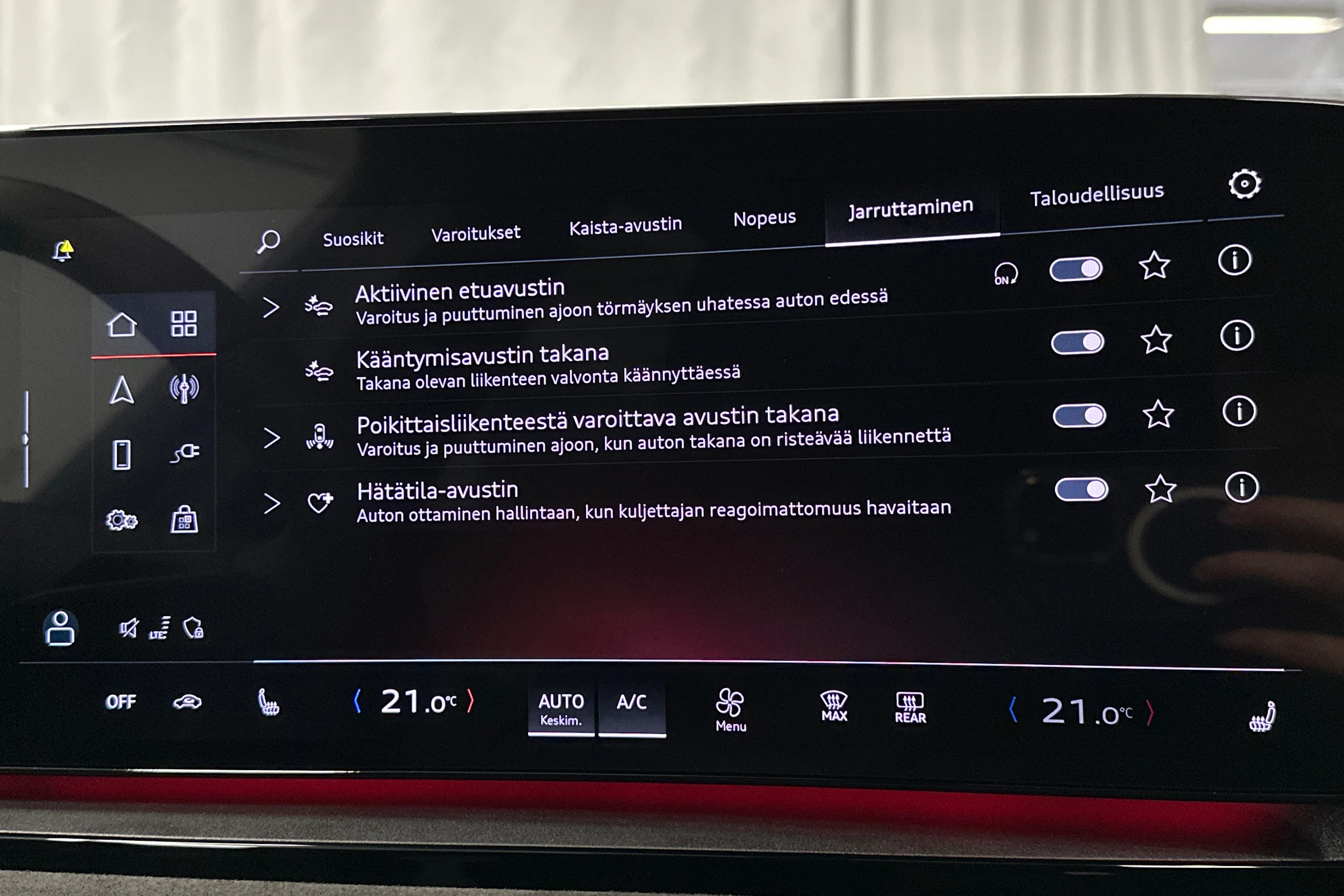 harmaa Audi SQ6 e-tron 2025 kuva 34.