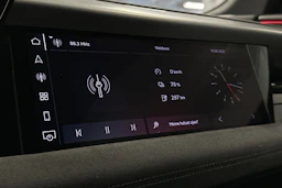 harmaa Audi SQ6 e-tron 2025 kuva 38.