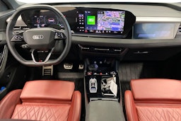 Musta Audi SQ6 e-tron 2025 kuva 7.