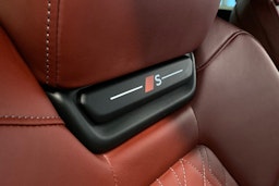 Musta Audi SQ6 e-tron 2025 kuva 19.