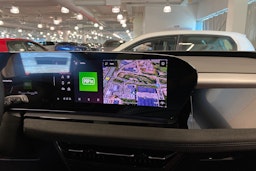 Musta Audi SQ6 e-tron 2025 kuva 30.