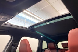 Musta Audi SQ6 e-tron 2025 kuva 32.