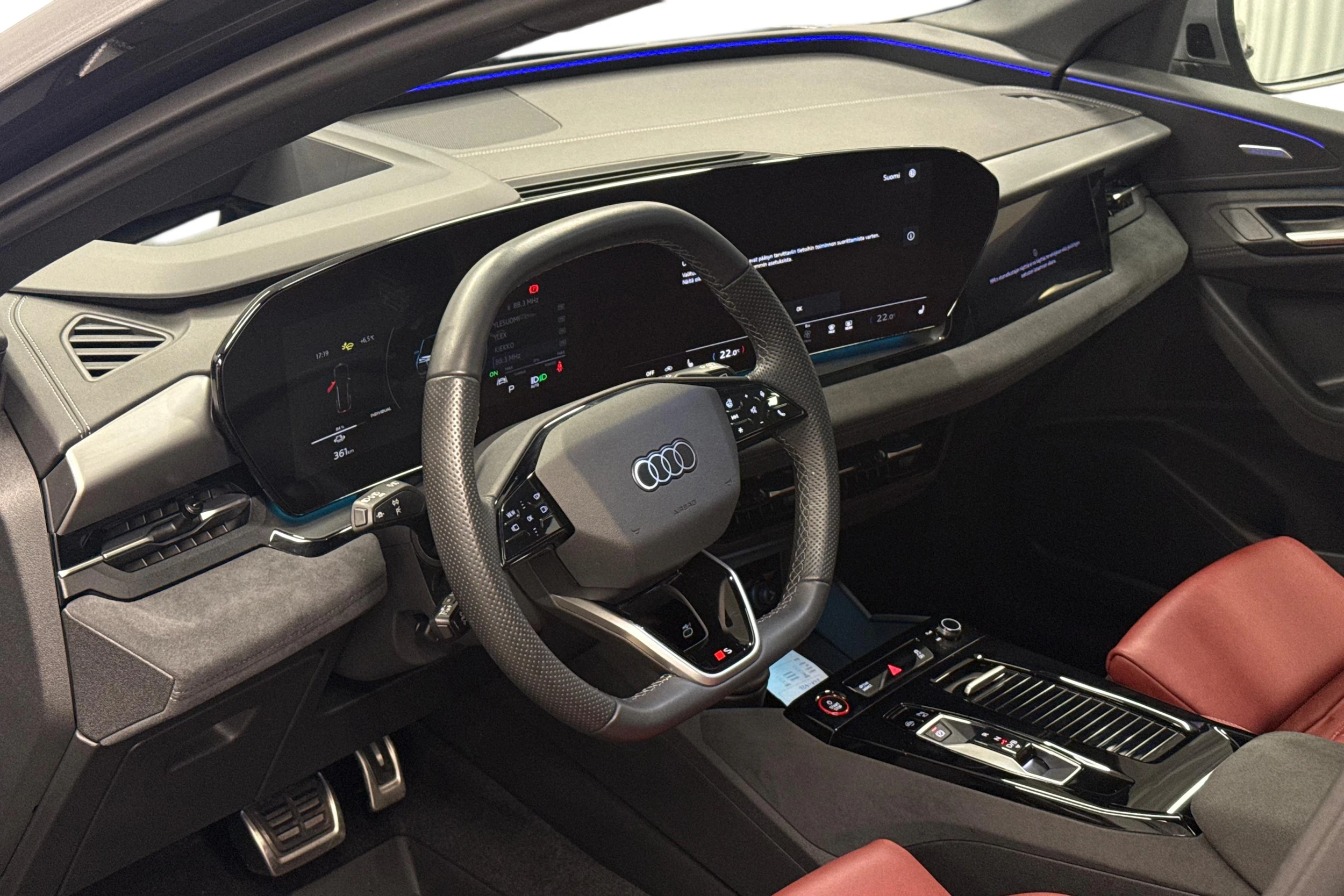 harmaa Audi SQ6 e-tron 2025 kuva 6.