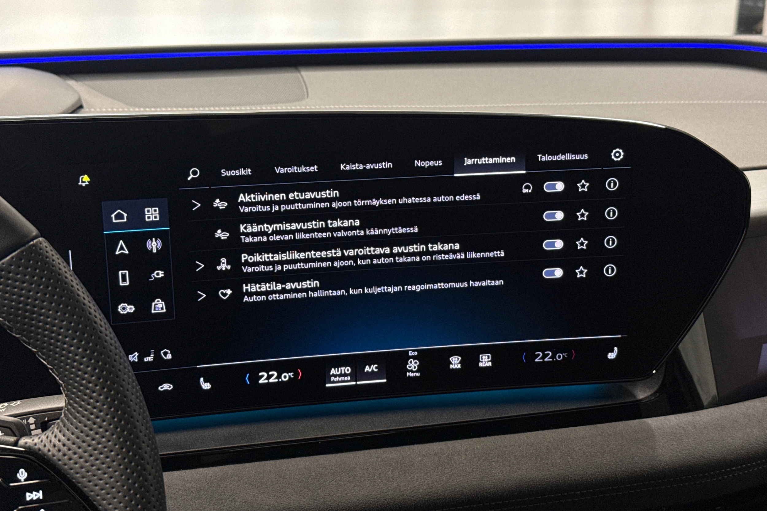 harmaa Audi SQ6 e-tron 2025 kuva 20.